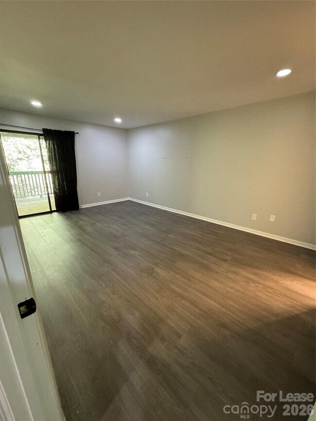 Building Photo - 2501 Kilborne Dr
