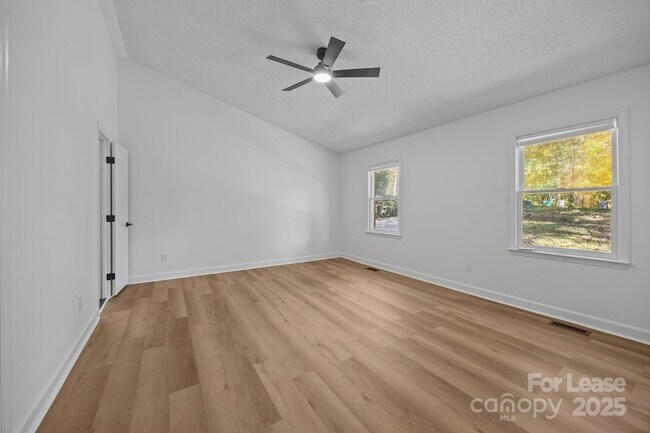 Building Photo - 6227 King George Dr