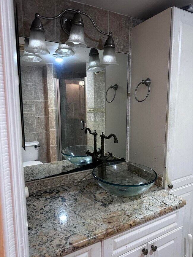Building Photo - 6200 S Falls Cir Dr