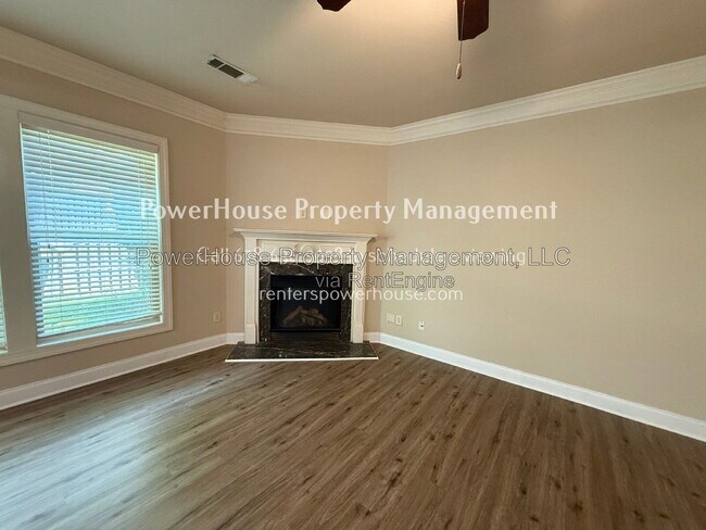 Building Photo - 1045 Township Cir