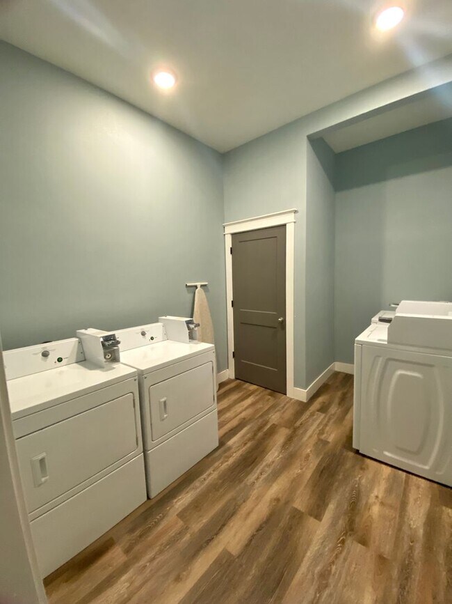 Building Photo - Boot Hill Lofts