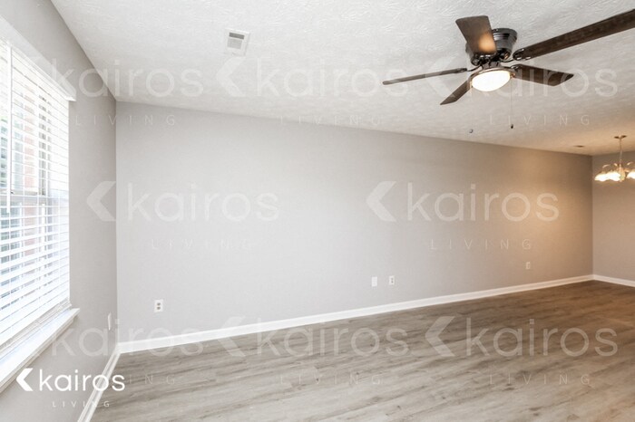 Building Photo - 208 Deer Pkwy