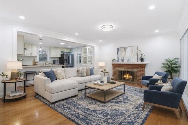 Building Photo - 63 Dickerman Ln