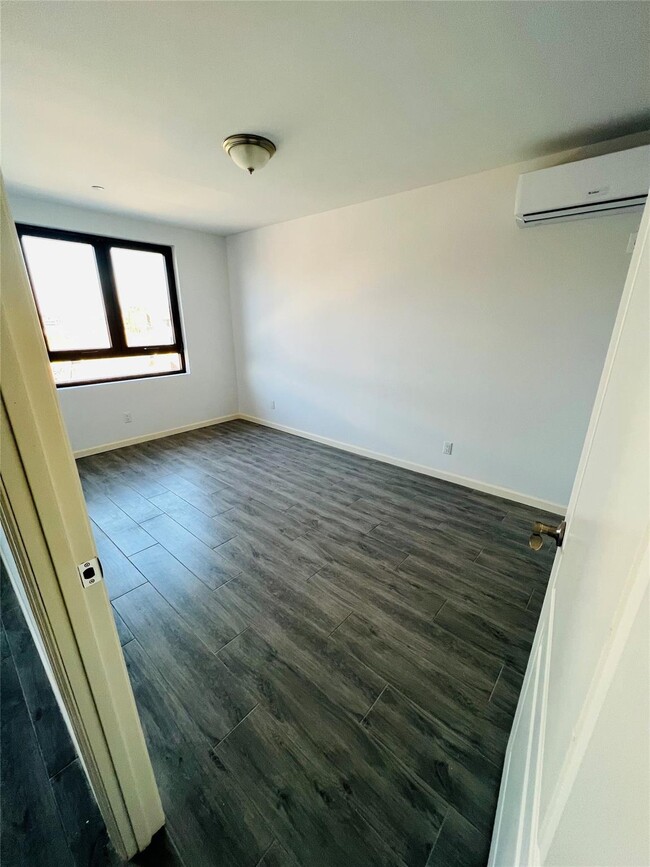 Building Photo - 7302 Woodside Ave