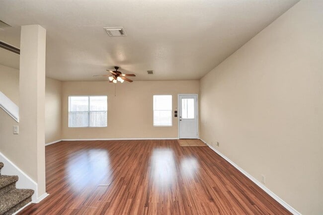 Building Photo - 23859 Pebworth Pl