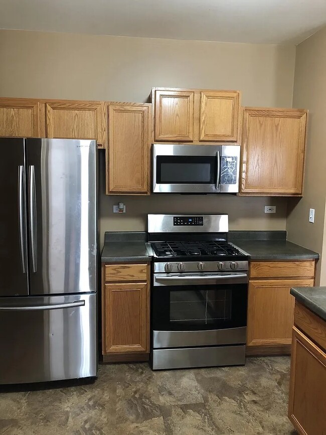 Building Photo - 2723 Sheridan Ct