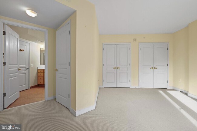 Building Photo - 616 E Street NW Unit 1005