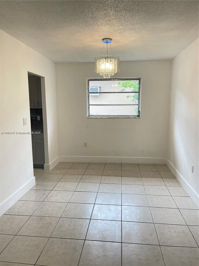 Building Photo - 10846 NE 3rd Ct