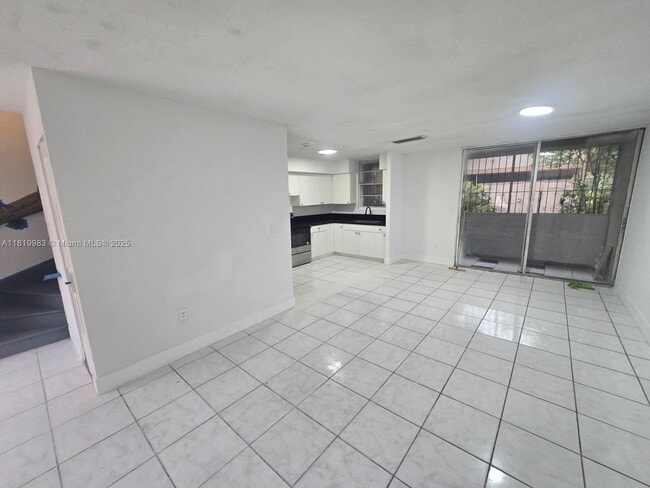Building Photo - 6011 SW 69th St