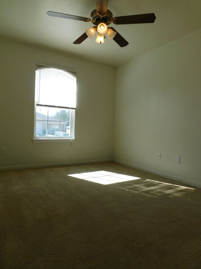 Building Photo - 317 Jeff Gordon Dr
