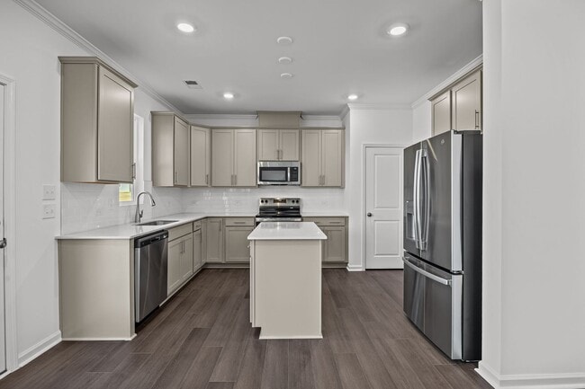 Building Photo - 50% OFF FIRST MONTH RENT!! Charming 4BD/2.5BA Located In Angier NC!!!