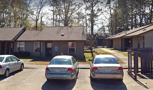 Building Photo - 301 Harper St