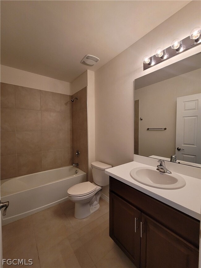 Building Photo - 337 SW 30th Ave