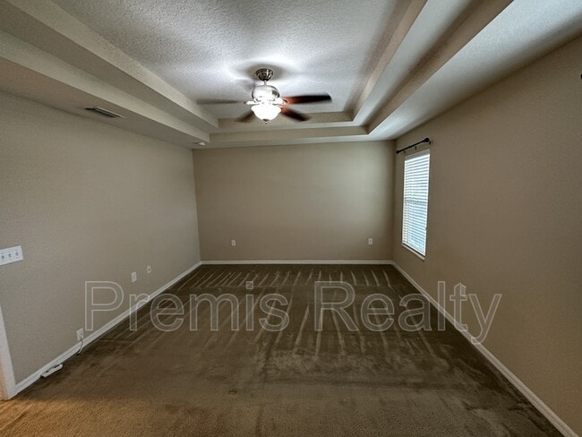 Building Photo - 11875 77 Ct