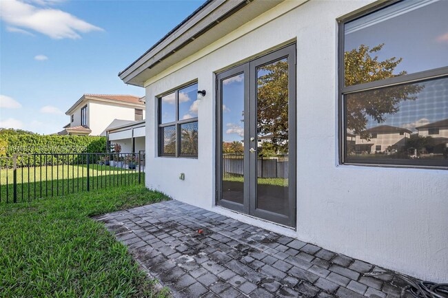 Building Photo - 4398 SW 173rd Ave