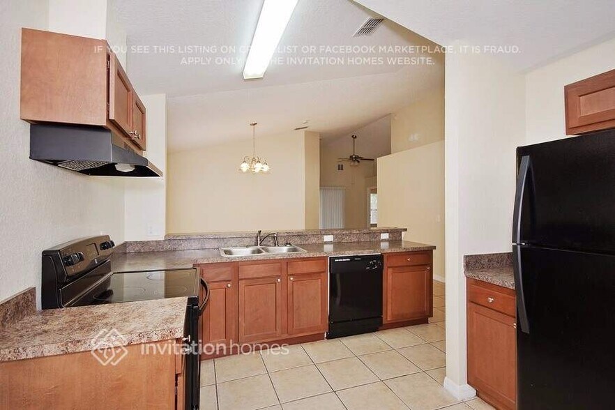 Building Photo - 314 S Observatory Dr
