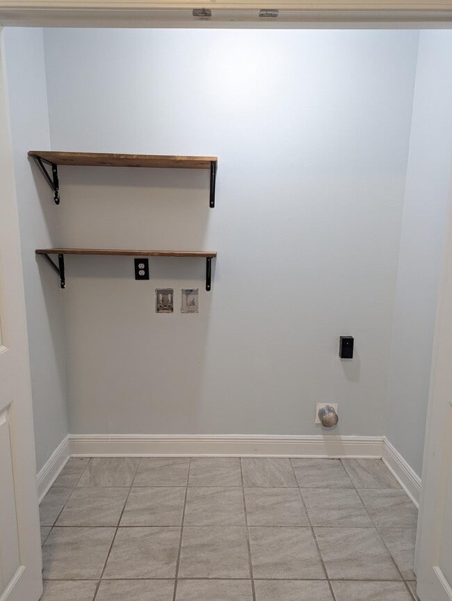 Building Photo - 9044 Quail Roost Dr