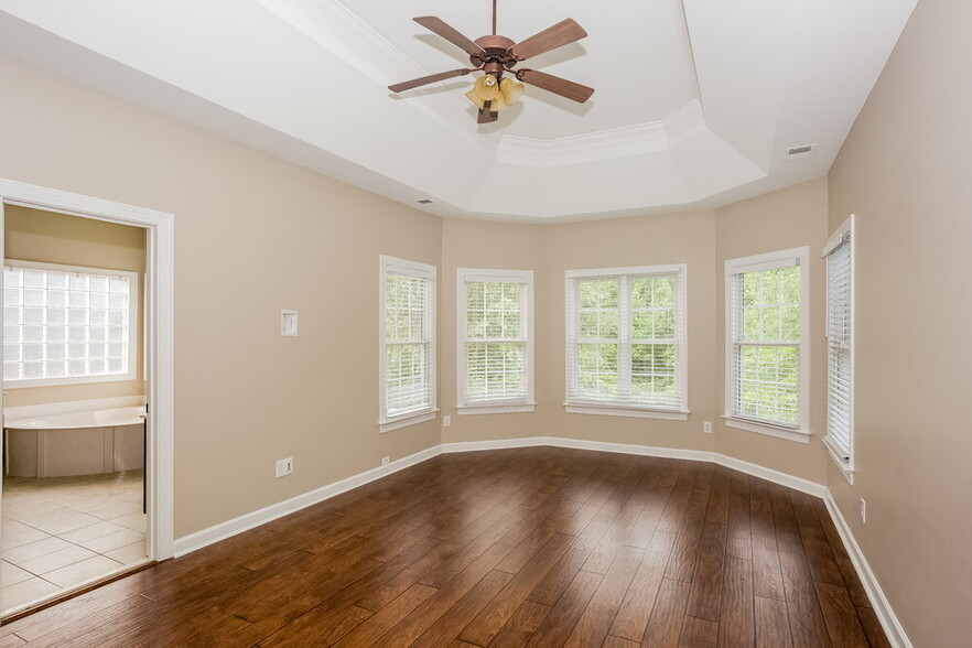 Building Photo - 7626 Garnkirk Dr