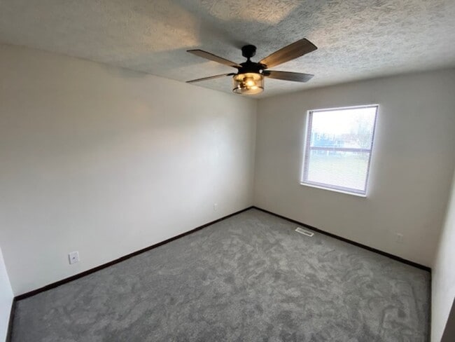 Building Photo - 1809 Minturn Dr