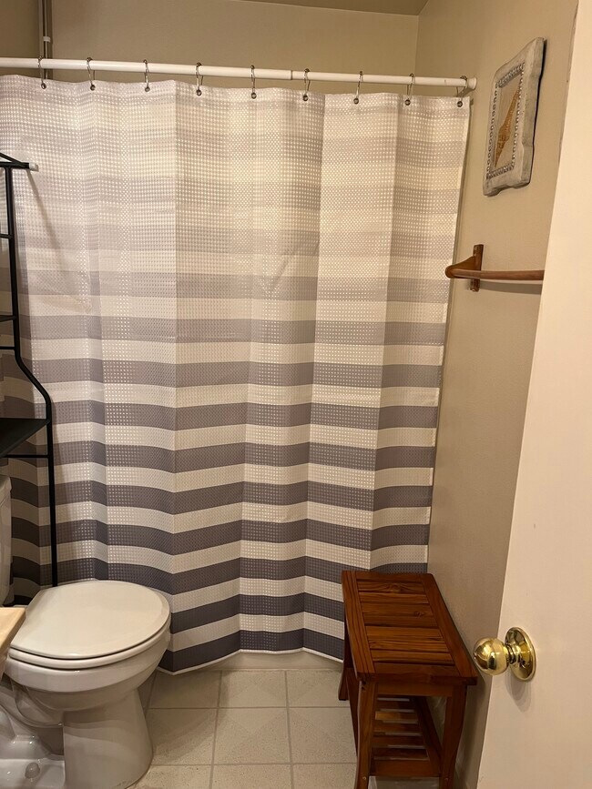 Building Photo - 48988 U.S. 101 S