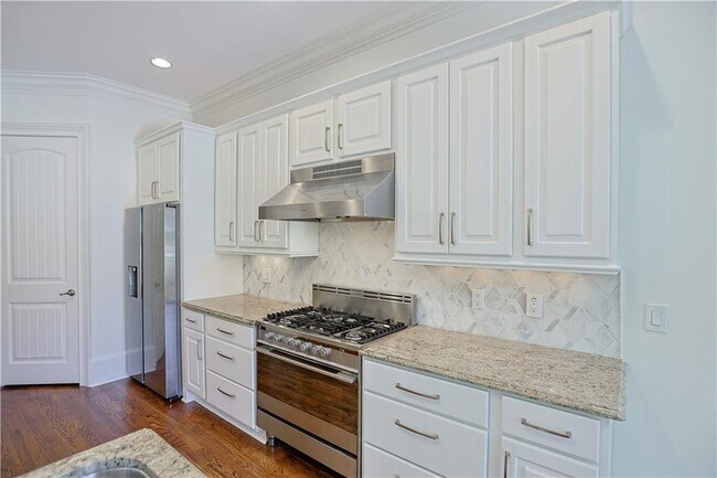 Building Photo - 1296 Lenox Park Blvd NE
