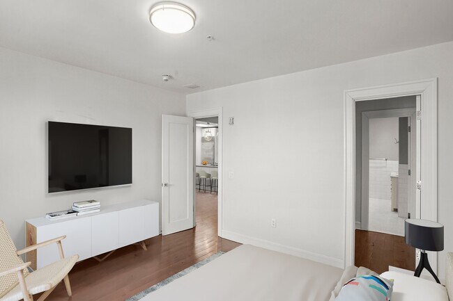 Building Photo - 409 Greenwich Ave