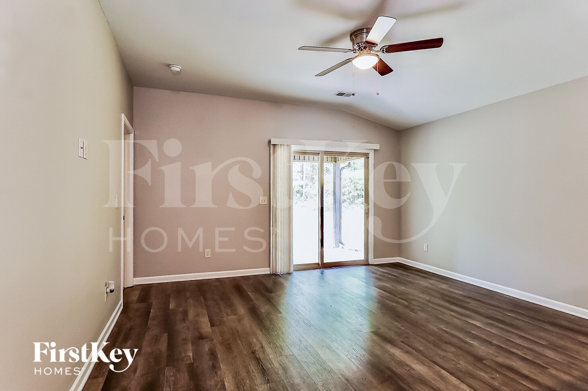 Building Photo - 321 Reed Way