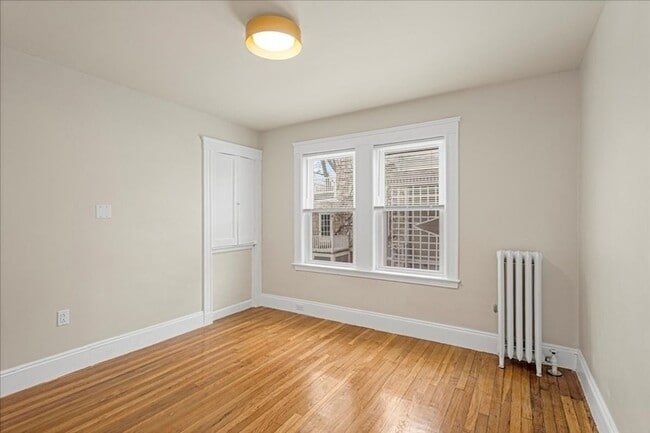 Building Photo - 51 Roslin St