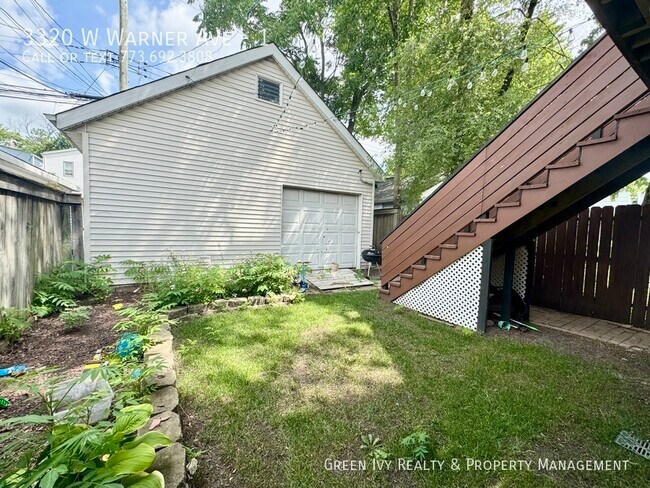 Building Photo - 3320 W Warner Ave