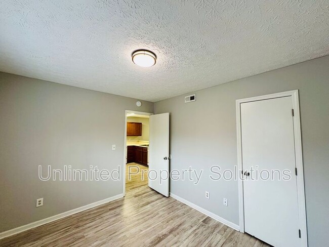 Building Photo - 207 Sunn Aire Ct