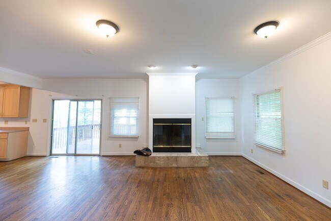Building Photo - 4916 Gold Crest Dr