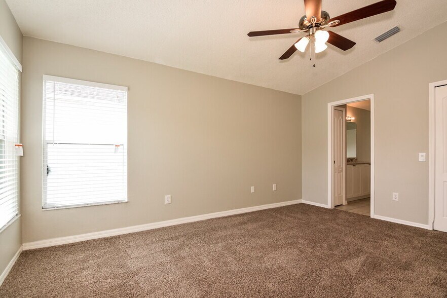 Building Photo - 411 Sonoma Dr