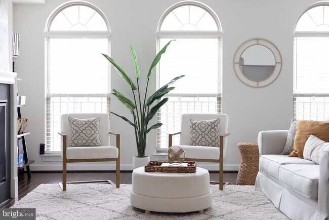 Building Photo - 7933 Turtle Crk Cir