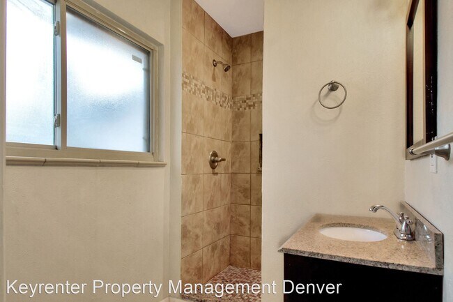 Building Photo - 3 br, 3 bath House - 4530 Holland St