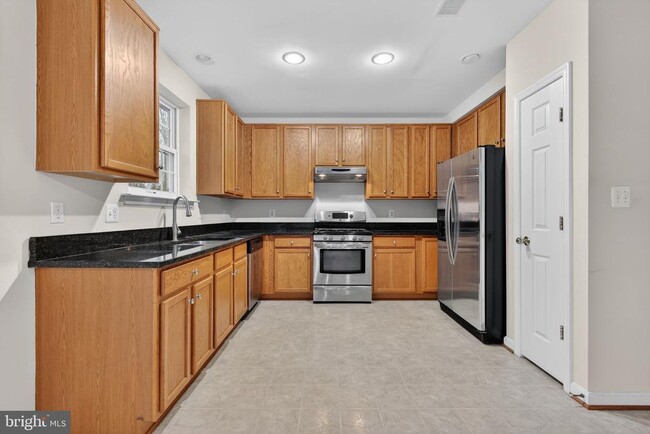 Building Photo - 7568 Great Swan Ct