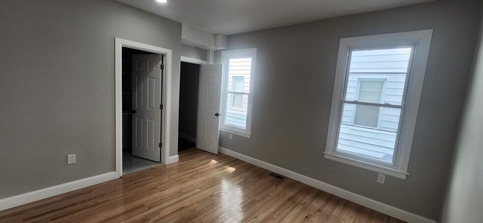 Building Photo - 413 Winthrop Ave