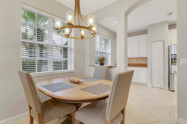 Building Photo - 231 Evergrene Pkwy