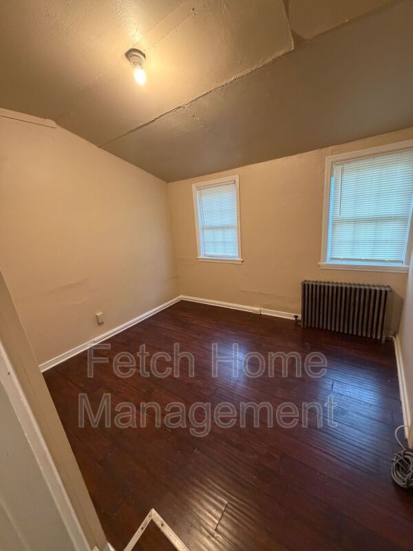 Building Photo - 34 Conestoga St
