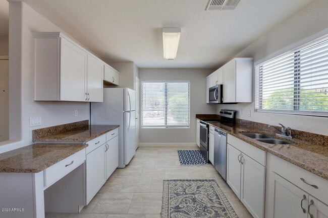 Building Photo - 3868 W Carlos Ln