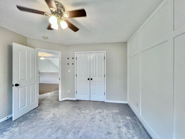 Building Photo - OPEN and SPACIOUS!