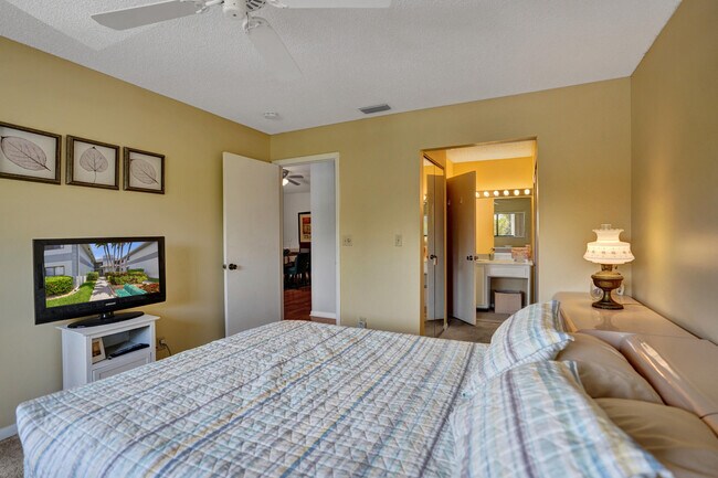 Building Photo - 15235 Lakes of Delray Blvd