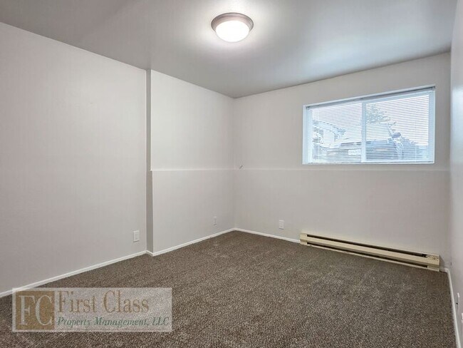 Building Photo - 47 Eagle Crest Dr