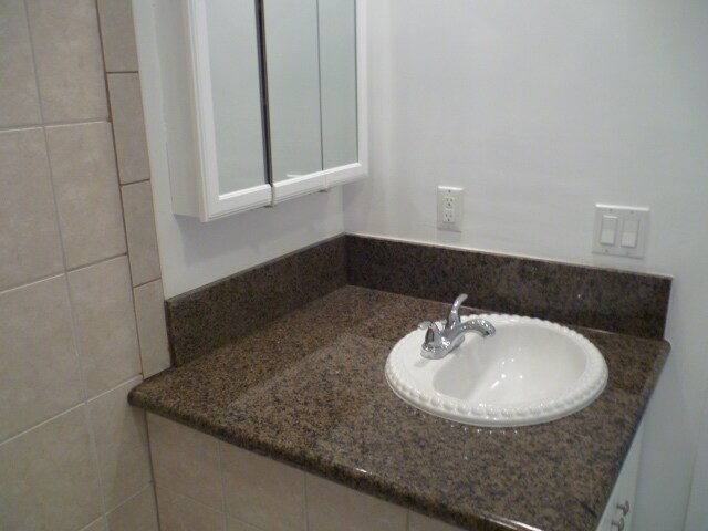 Building Photo - 18350 Hatteras St