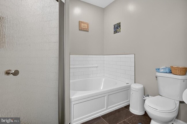 Building Photo - 2921 Deer Hollow Way