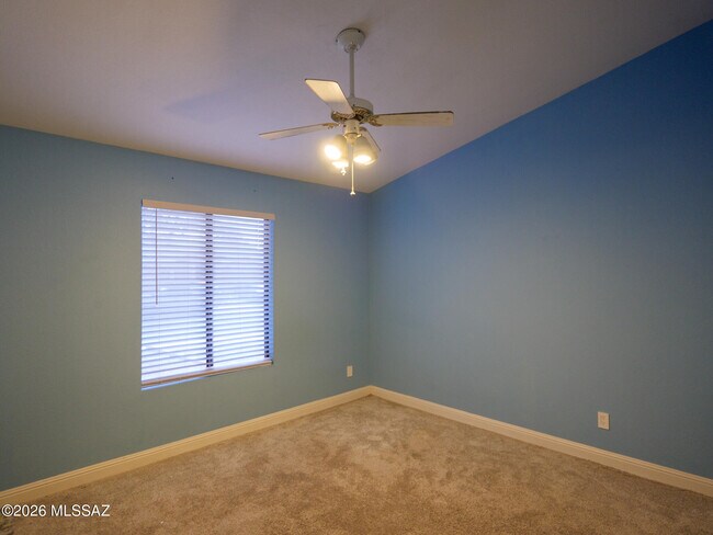 Building Photo - 9599 E Dunnigan Dr