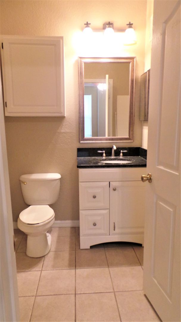 Building Photo - Beautiful 2/2 Ground Floor Condo in Gated Bella Terra Community-Orlando!