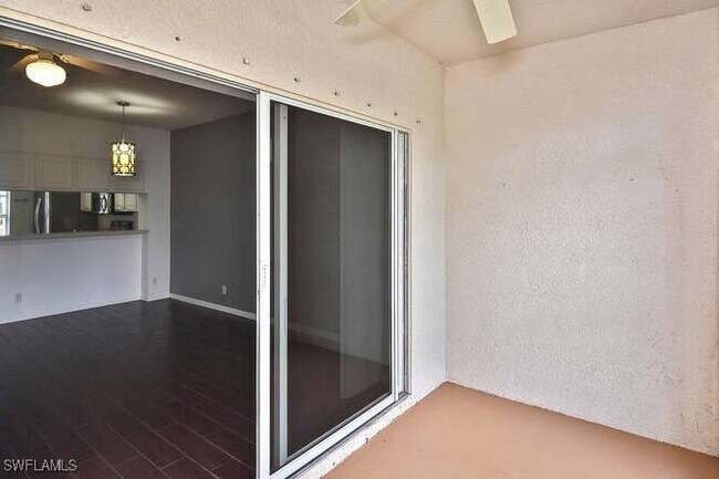 Building Photo - 10100 Poppy Hill Dr