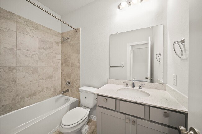 Building Photo - 8930 Emerald Cane Dr