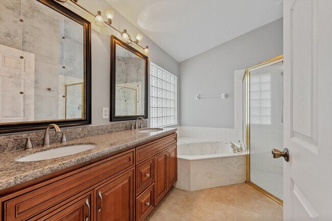 Building Photo - 1851 Oak Berry Cir