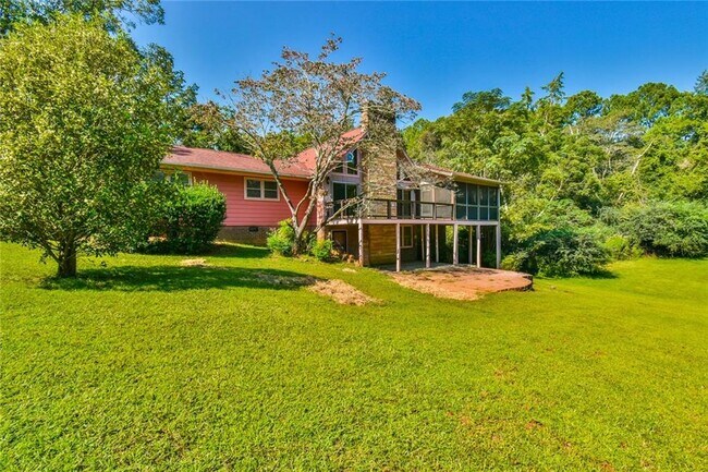 Building Photo - 935 Powderbag Creek Rd